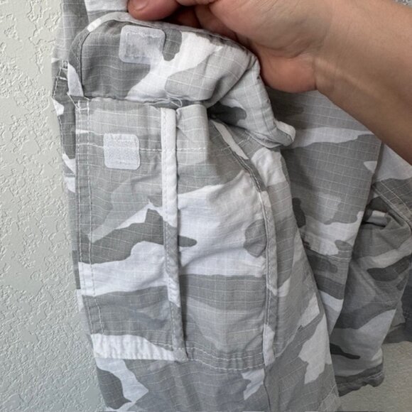 Ecko Unltd. Camouflage Cargo Men Shorts 42‎ - Picture 4 of 9